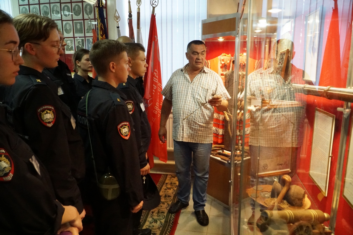 В музее Московского областного филиала Университета проходят экскурсии для первокурсников